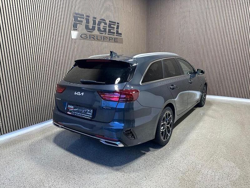 Gebraucht Kia Ceed 160 PS (117 kW) 2021 Grau Kleinwagen