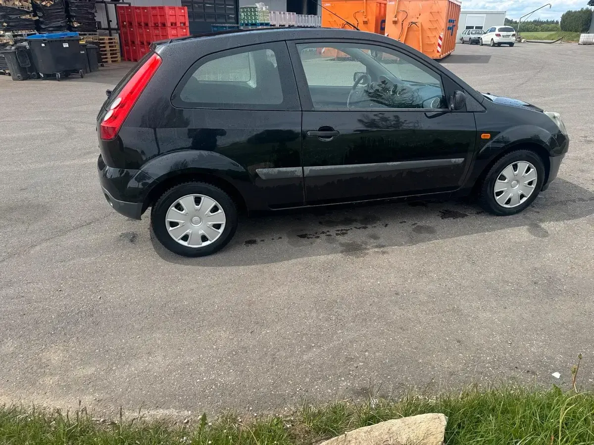 Gebraucht Ford Fiesta 69 PS (50 kW) 2006 Schwarz Kleinwagen