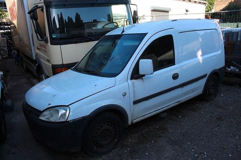 Weiß Gebraucht 2011 Opel Combo Van / Kleinbus | 1.350 € (Guter Preis) - Bild 1/4
