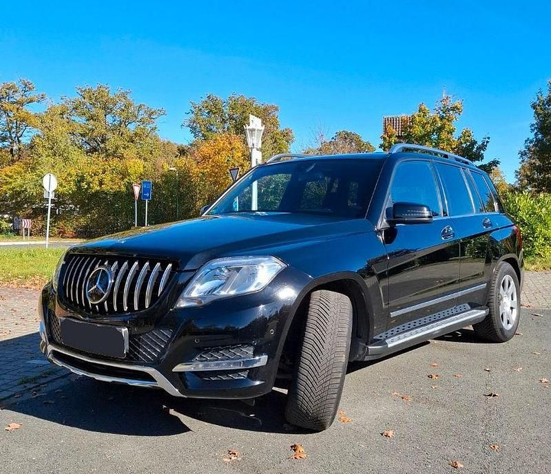 Schwarz Gebraucht 2012 Mercedes GLK250 SUV | 10.790 € (Fairer Preis) - Bild 1/4