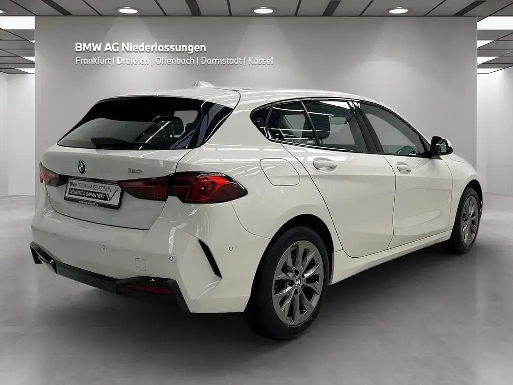 Gebraucht BMW 120 Shadowline 156 PS (114 kW) 2025 Weiß Kleinwagen