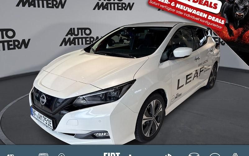 Weiß Gebraucht 2023 Nissan Leaf Tekna Kleinwagen | 18.880 € (Fairer Preis) - Bild 1/4