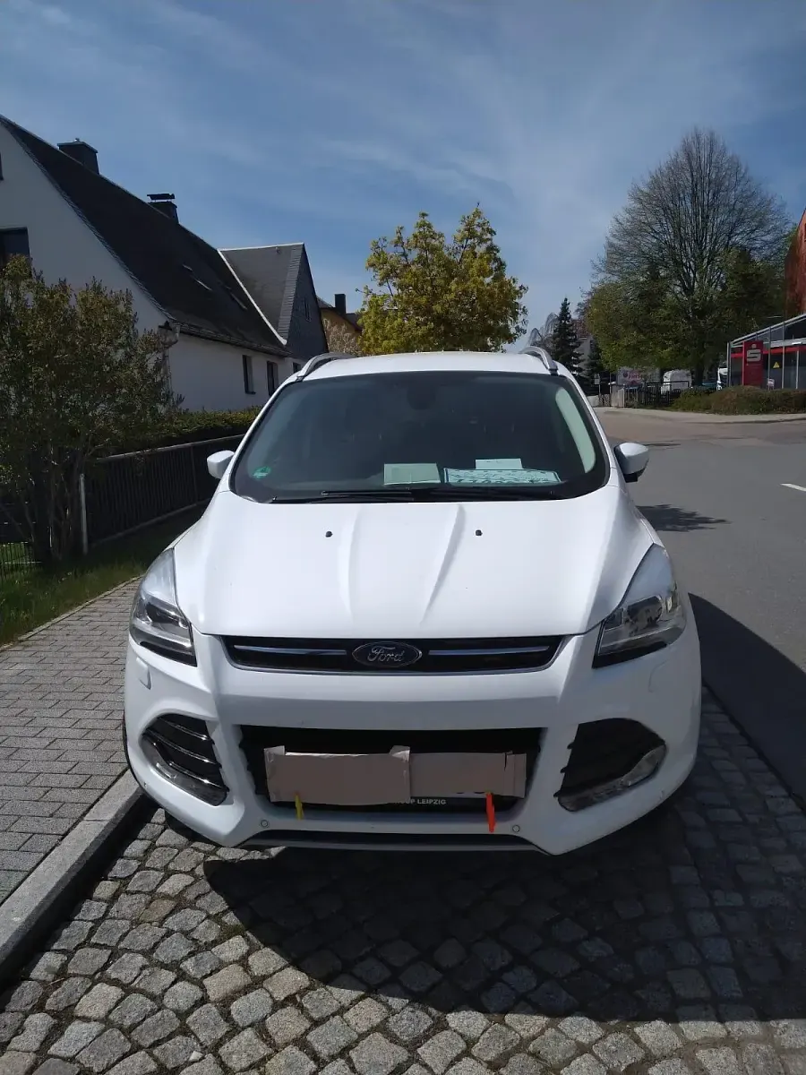 Second-hand Ford Kuga 150 CP (110 kW) 2015 Alb SUV