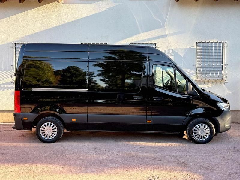 Gebraucht Mercedes Sprinter 150 PS (110 kW) 2022 Schwarz Van
