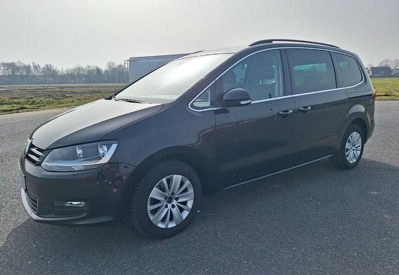 Gebraucht VW Sharan Comfortline 150 PS (110 kW) 2019 Schwarz Van / Kleinbus