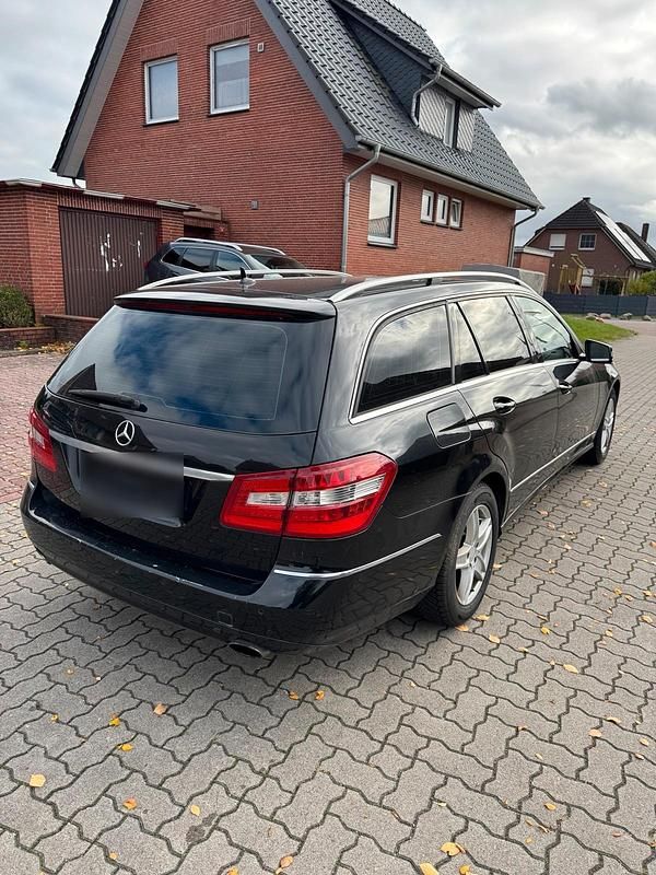 Gebraucht Mercedes E350 Elegance 265 PS (194 kW) 2009 Schwarz Kombi