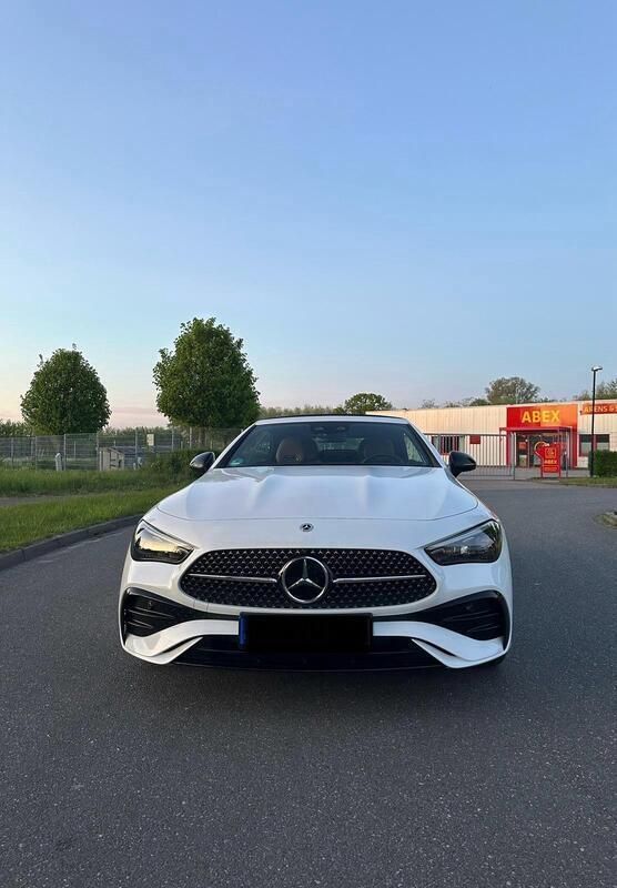 Weiß Gebraucht 2024 Mercedes CLE300 Cabrio | 74.999 € (Etwas zu teuer) - Bild 1/4