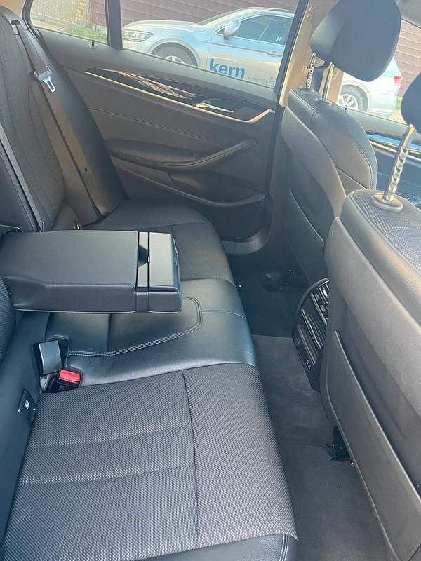 Gebraucht BMW 520 190 PS (139 kW) 2019 Schwarz Kombi