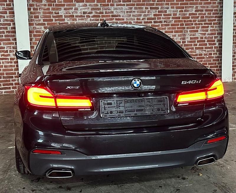 Gebraucht BMW 540 M Sport 320 PS (235 kW) 2017 Schwarz Limousine