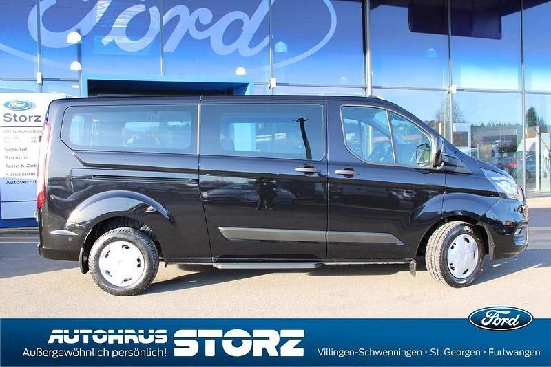 Gebraucht Ford Transit Custom Trend 150 PS (110 kW) 2022 Obsidianschwarz Kombi