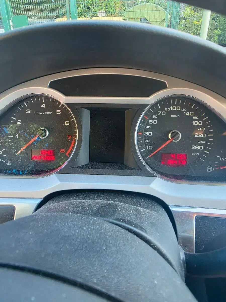 Gebraucht Audi A6 190 PS (139 kW) 2010 Schwarz Limousine