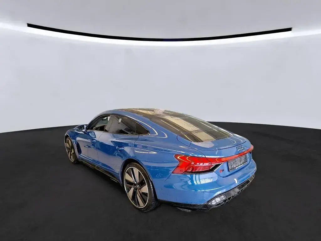 Gebraucht Audi e-tron GT quattro Ambiente 439 kW (598 PS) 2021 Ascariblau metallic Limousine
