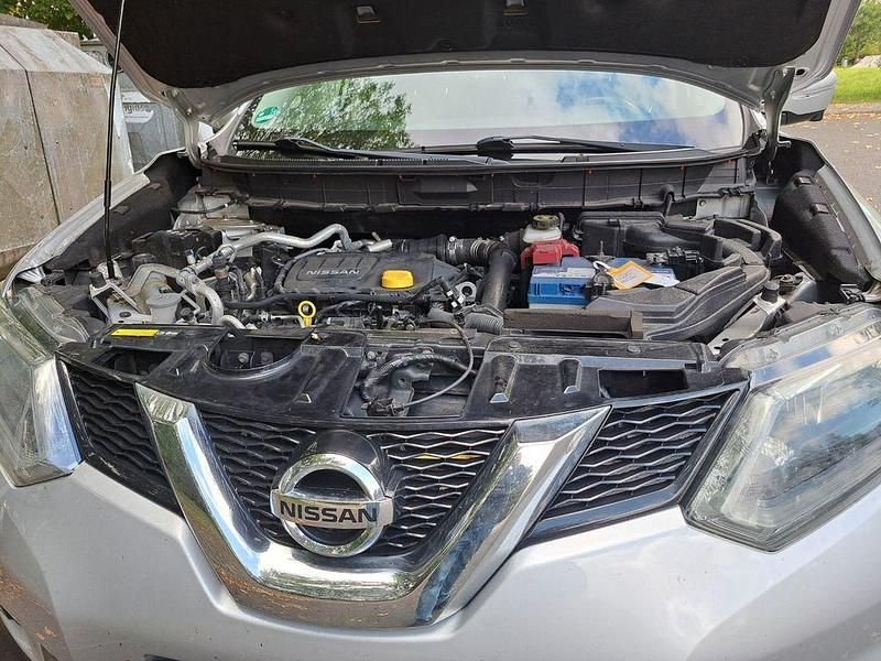 Silber Gebraucht 2017 Nissan X-Trail Acenta SUV | 15.299 € (Fairer Preis) - Bild 1/4