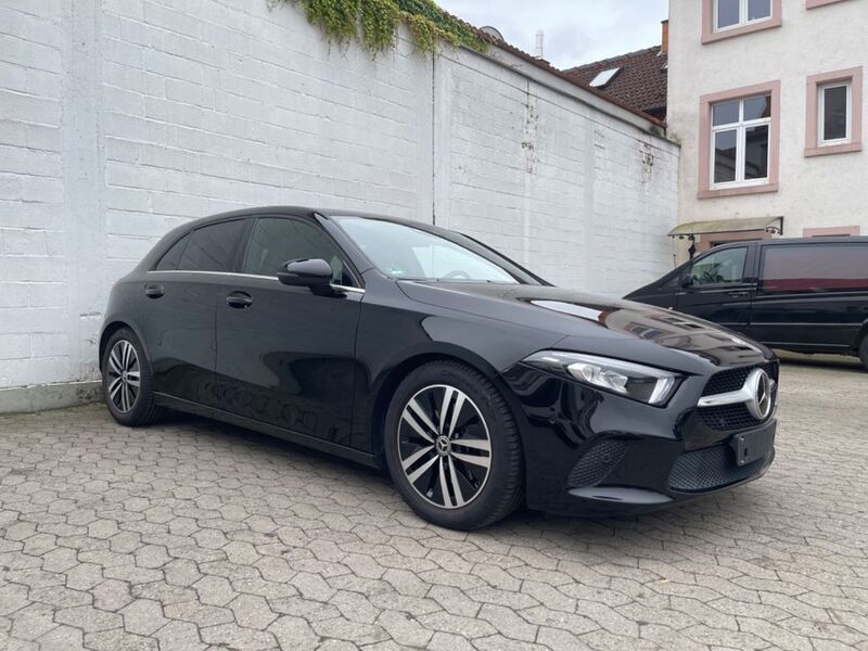 Gebraucht Mercedes A220 190 PS (139 kW) 2020 Schwarz Limousine