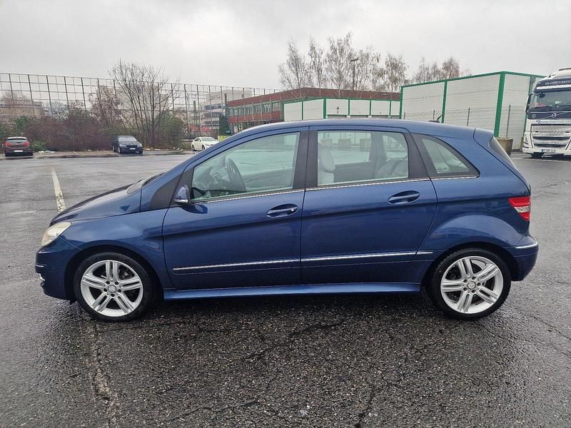 Gebraucht Mercedes B160 95 PS (69 kW) 2010 Blau Van / Kleinbus