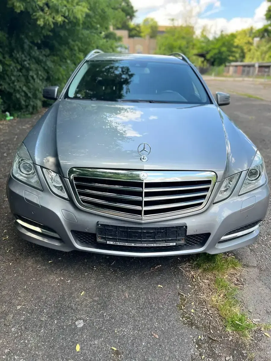 Gebraucht Mercedes E300 Avantgarde 231 PS (169 kW) 2011 Kombi