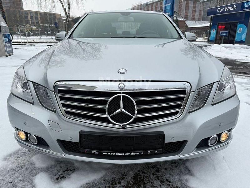 Gebraucht Mercedes E200 Elegance 136 PS (100 kW) 2009 Silber Limousine