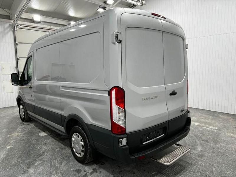 Gebraucht Ford Transit 105 PS (77 kW) 2019 Polarsilber (metallic) Van