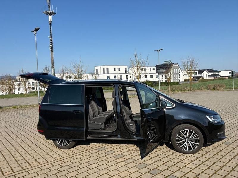 Gebraucht VW Sharan Allstar 150 PS (110 kW) 2017 Schwarz Van / Kleinbus
