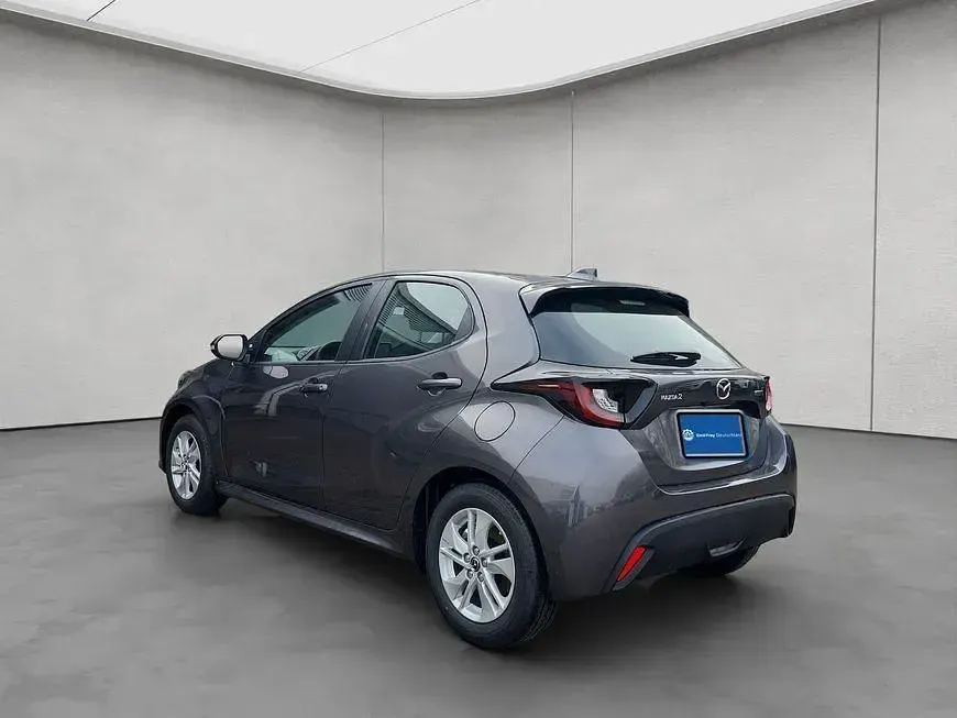 Occasion Mazda 2 Center-Line 92 ch (67 kW) 2025 Gris Citadine
