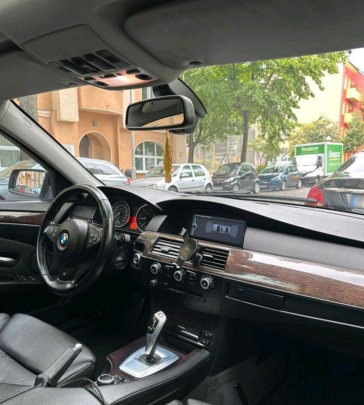 Gebraucht BMW 525 197 PS (144 kW) 2009 Silber Limousine