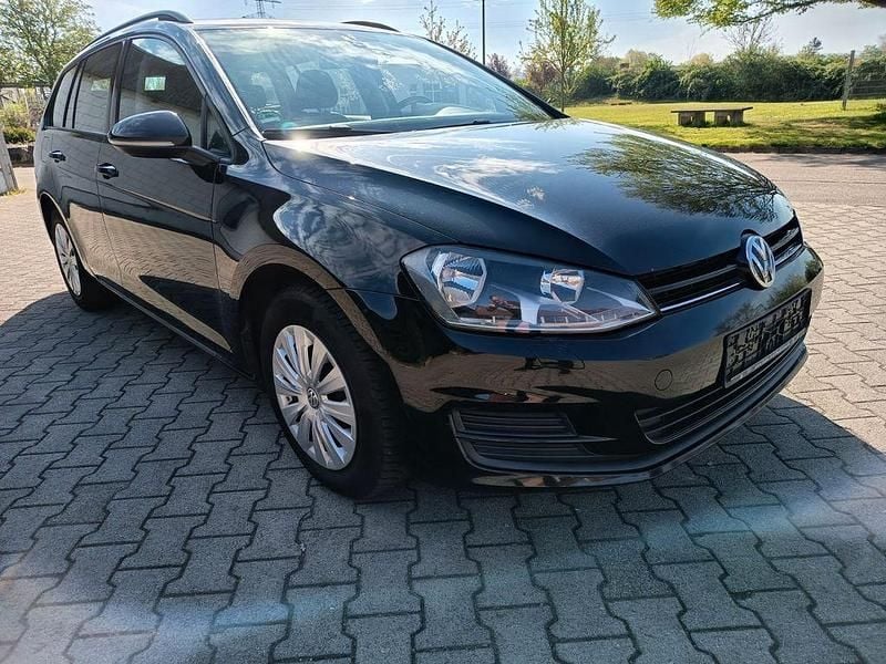 Gebraucht VW Golf VII Trendline 110 PS (80 kW) 2015 Schwarz Kombi