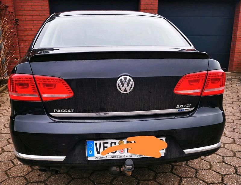 Gebraucht VW Passat Comfortline 140 PS (102 kW) 2012 Schwarz Limousine