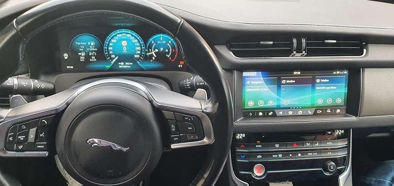 Gebraucht Jaguar XF R-Sport 300 PS (220 kW) 2019 Schwarz Limousine