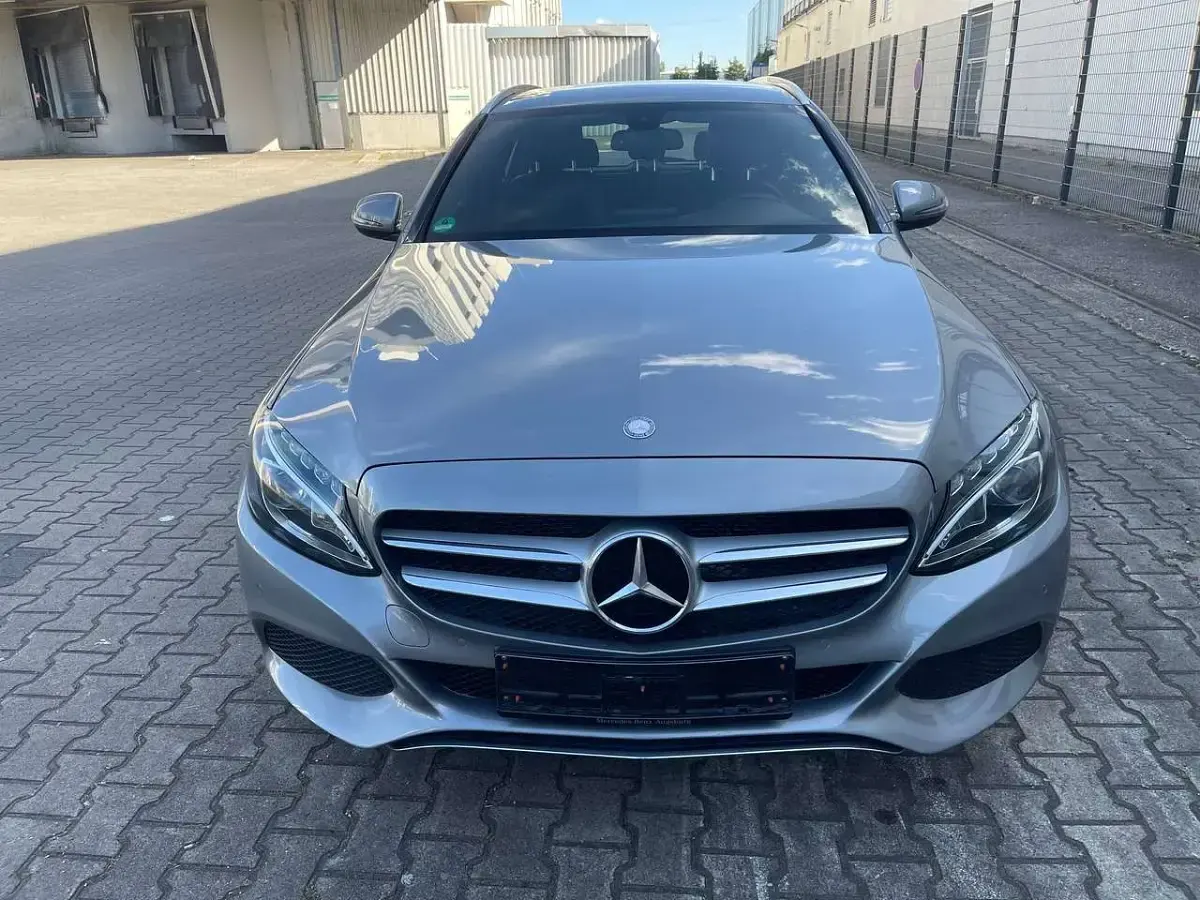 Gebraucht Mercedes C200 184 PS (135 kW) 2015 Palladiumsilber  metalliclack Kombi