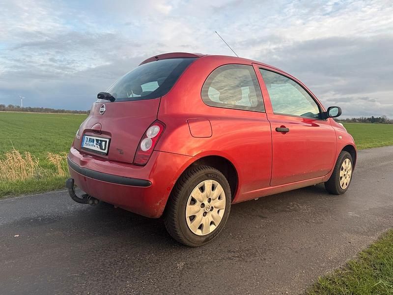 Rot Gebraucht 2005 Nissan Micra Kleinwagen | 1.190 € (Etwas zu teuer) - Bild 1/4