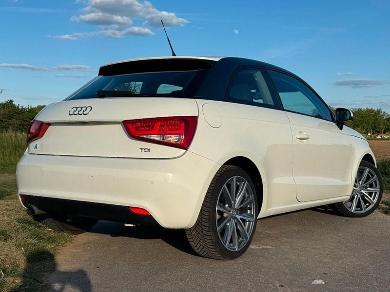 Gebraucht Audi A1 Ambition 105 PS (77 kW) 2010 Weiß Kleinwagen