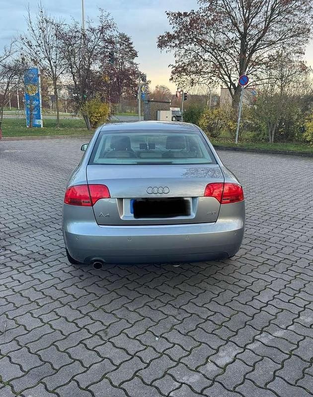 Gebraucht Audi A4 131 PS (96 kW) 2006 Silber Limousine