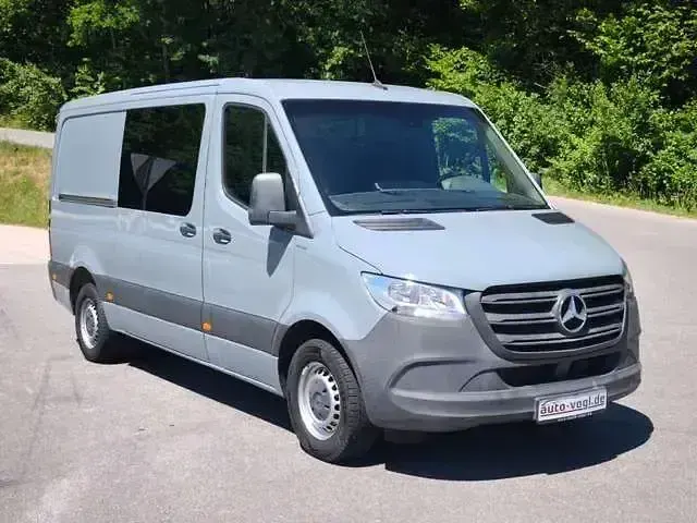 Gebraucht Mercedes Sprinter 170 PS (125 kW) 2021 Blaugrau Van