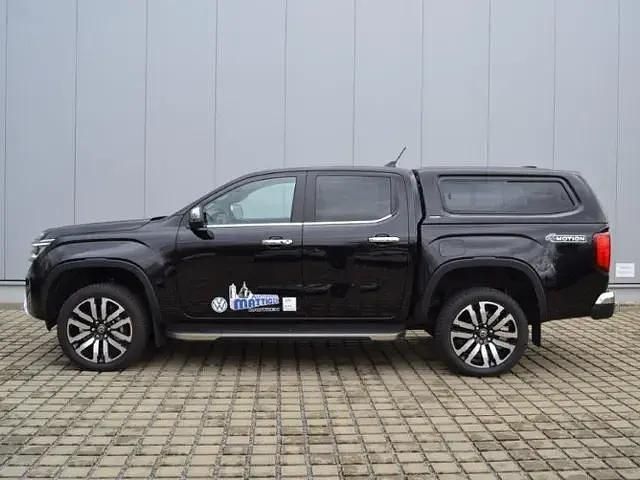 Gebraucht VW Amarok Aventura 241 PS (177 kW) 2023 Midnight black metallic (metallic) Pickup