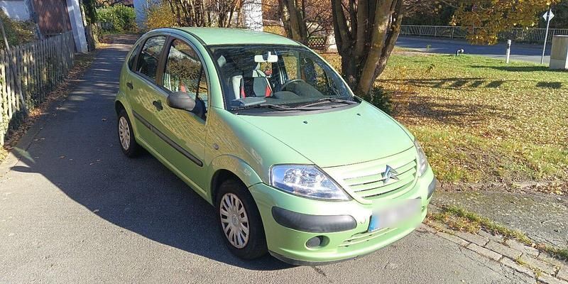 Grün Gebraucht 2002 Citroën C3 Kleinwagen | 550 € (Superpreis) - Bild 1/4