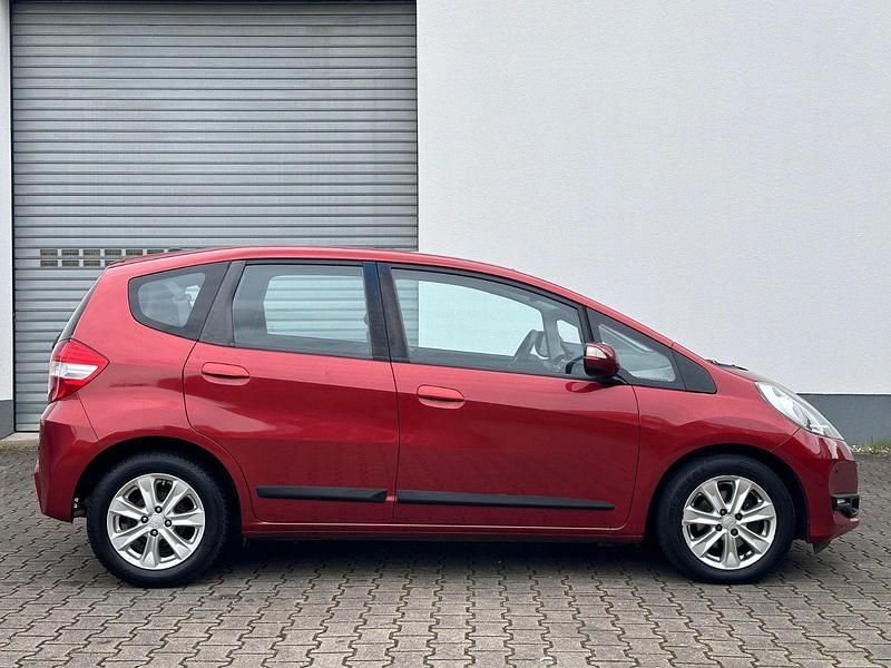 Gebraucht Honda Jazz Comfort 99 PS (72 kW) 2015 Rot Kleinwagen