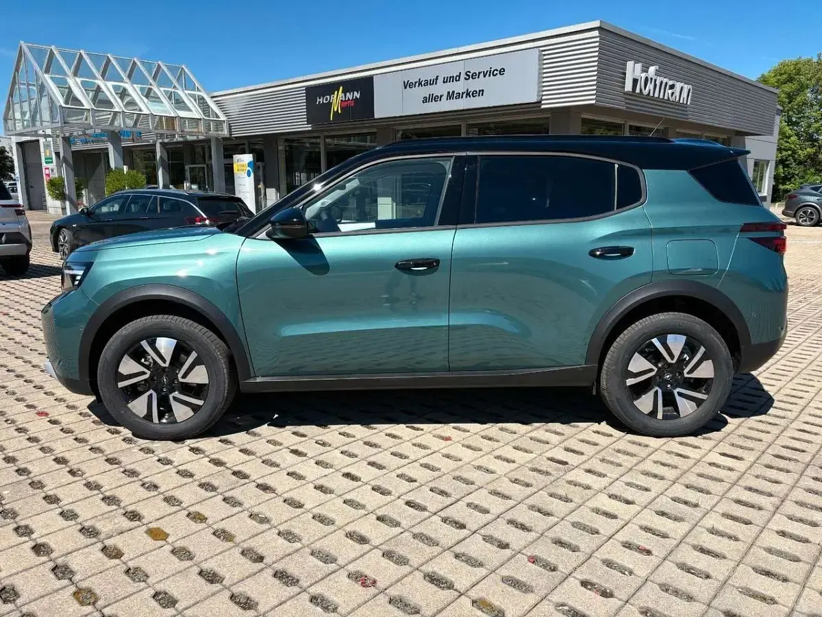 Neu Opel Frontera Ultimate 145 PS (106 kW) 2026 Grün SUV