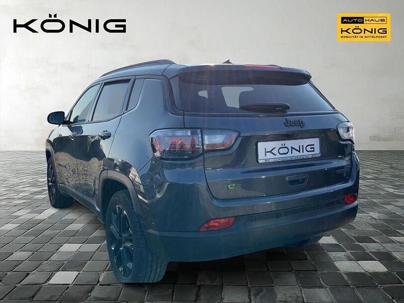 Gebraucht Jeep Compass Night Eagle 131 PS (96 kW) 2023 Grau SUV