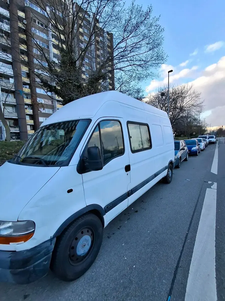 Second-hand Renault Master 120 CP (88 kW) 2002 Alb Monovolum