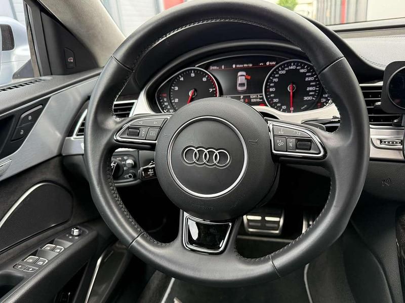 Gebraucht Audi A8 Ambiente 435 PS (319 kW) 2015 Grau Limousine