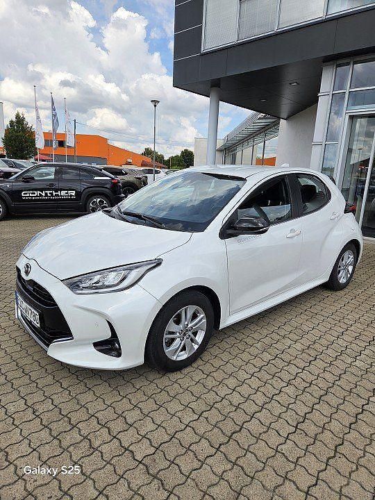 Gebraucht Mazda 2 Comfort 116 PS (85 kW) 2023 Northern white pearl Kleinwagen