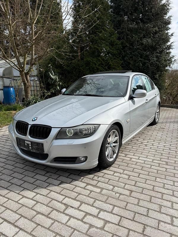 Gebraucht BMW 320 Performance 184 PS (135 kW) 2011 Silber Limousine