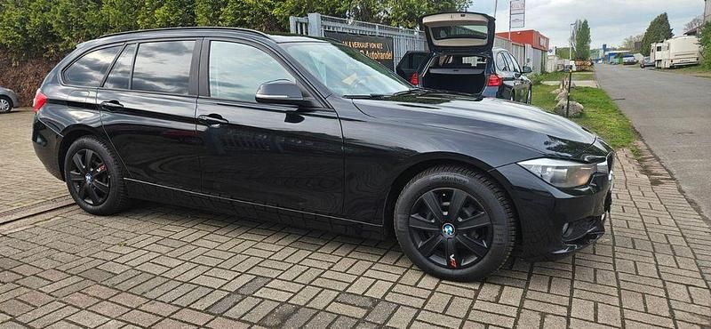 Schwarz Gebraucht 2014 BMW 318 Kombi | 5.800 € (Guter Preis) - Bild 1/4
