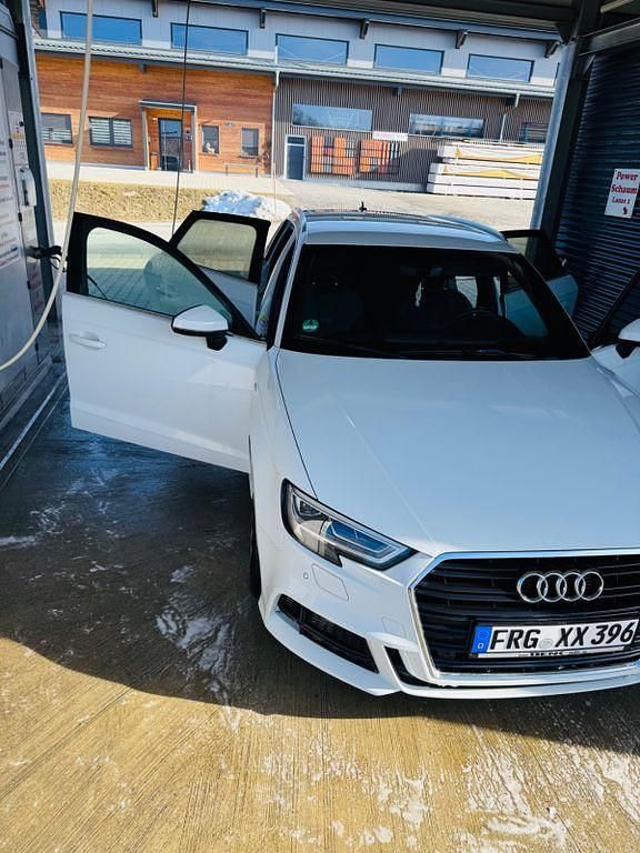 Gebraucht Audi A3 Ambiente 150 PS (110 kW) 2018 Weiß Limousine