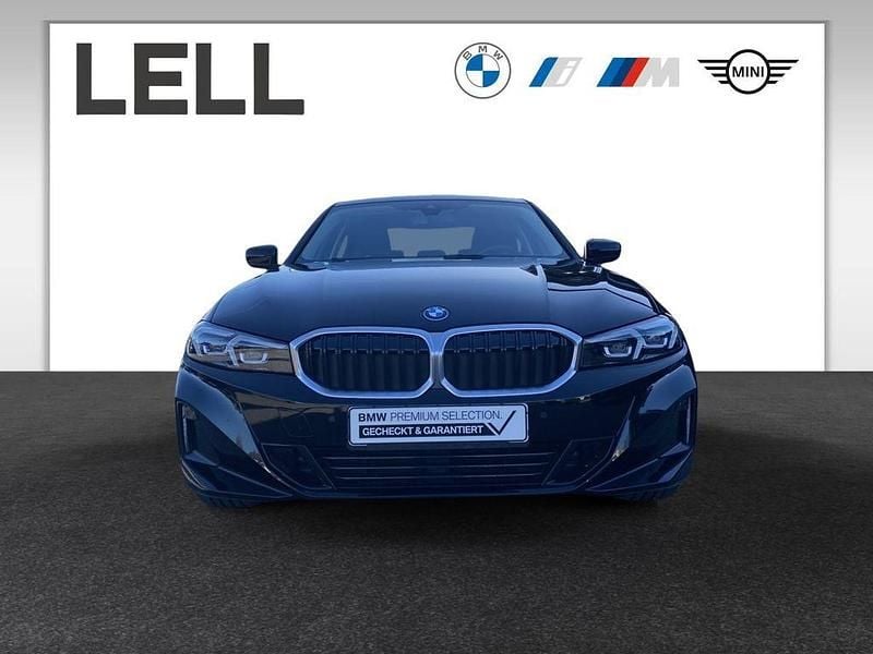 Gebraucht BMW 320e 163 PS (119 kW) 2022 Schwarz Limousine