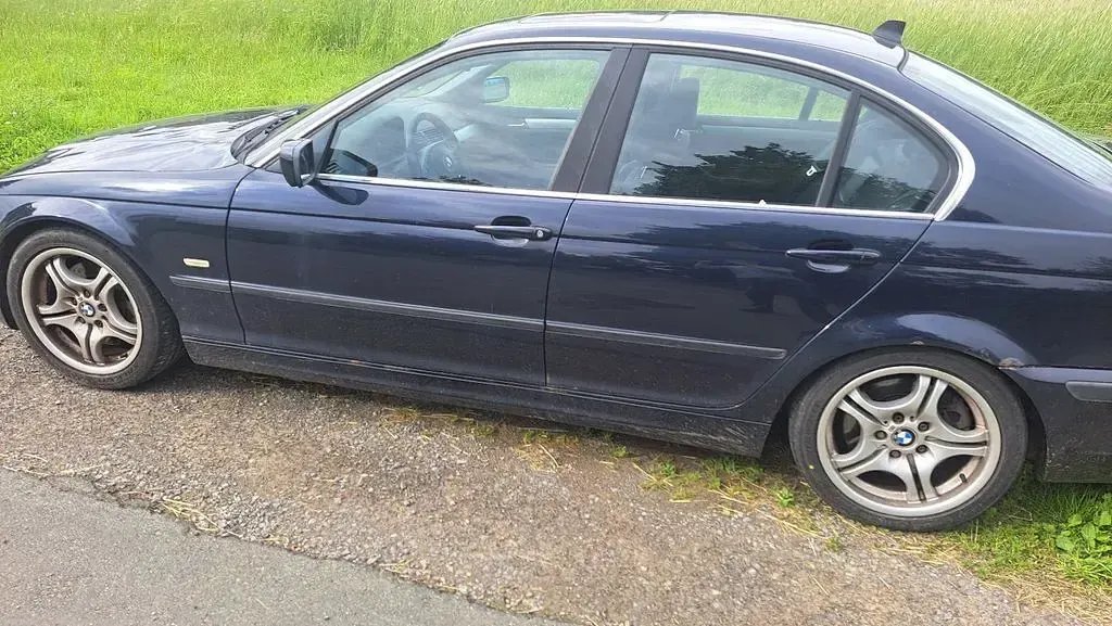 Gebraucht BMW 330 Performance 231 PS (169 kW) 2001 Blau Limousine