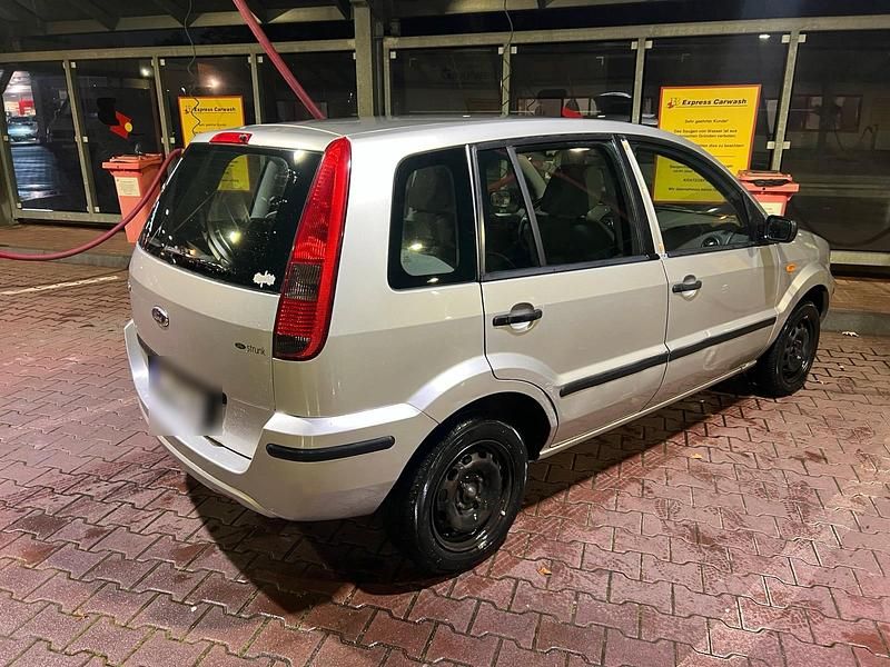 Gebraucht Ford Fusion 70 PS (51 kW) 2007 Silber Kleinwagen