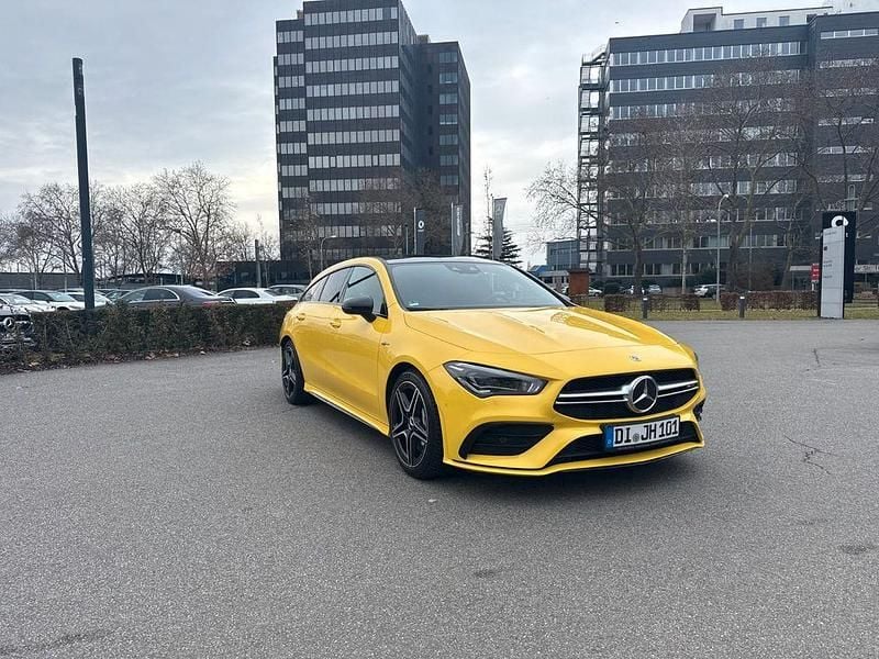 Gebraucht Mercedes CLA35 AMG Shooting Brake AMG 306 PS (225 kW) 2023 Gelb Kombi