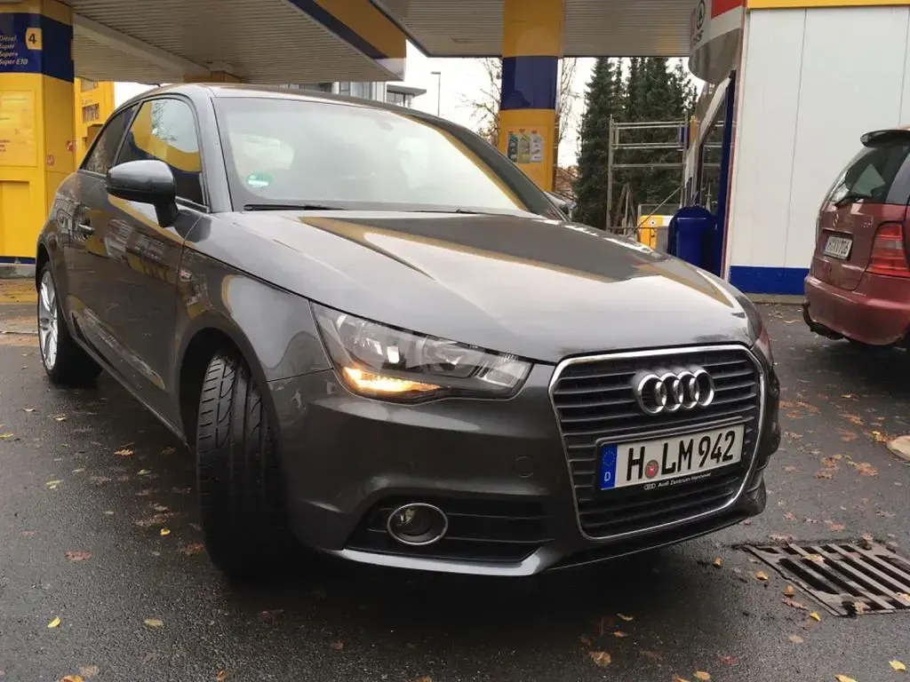 Gebraucht Audi A1 S-Line 122 PS (89 kW) 2014 Grau Kleinwagen