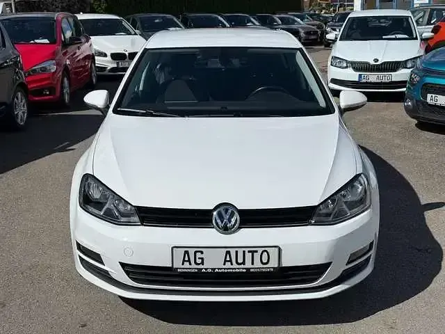 Gebraucht VW Golf VII 125 PS (91 kW) 2016 Weiß Limousine